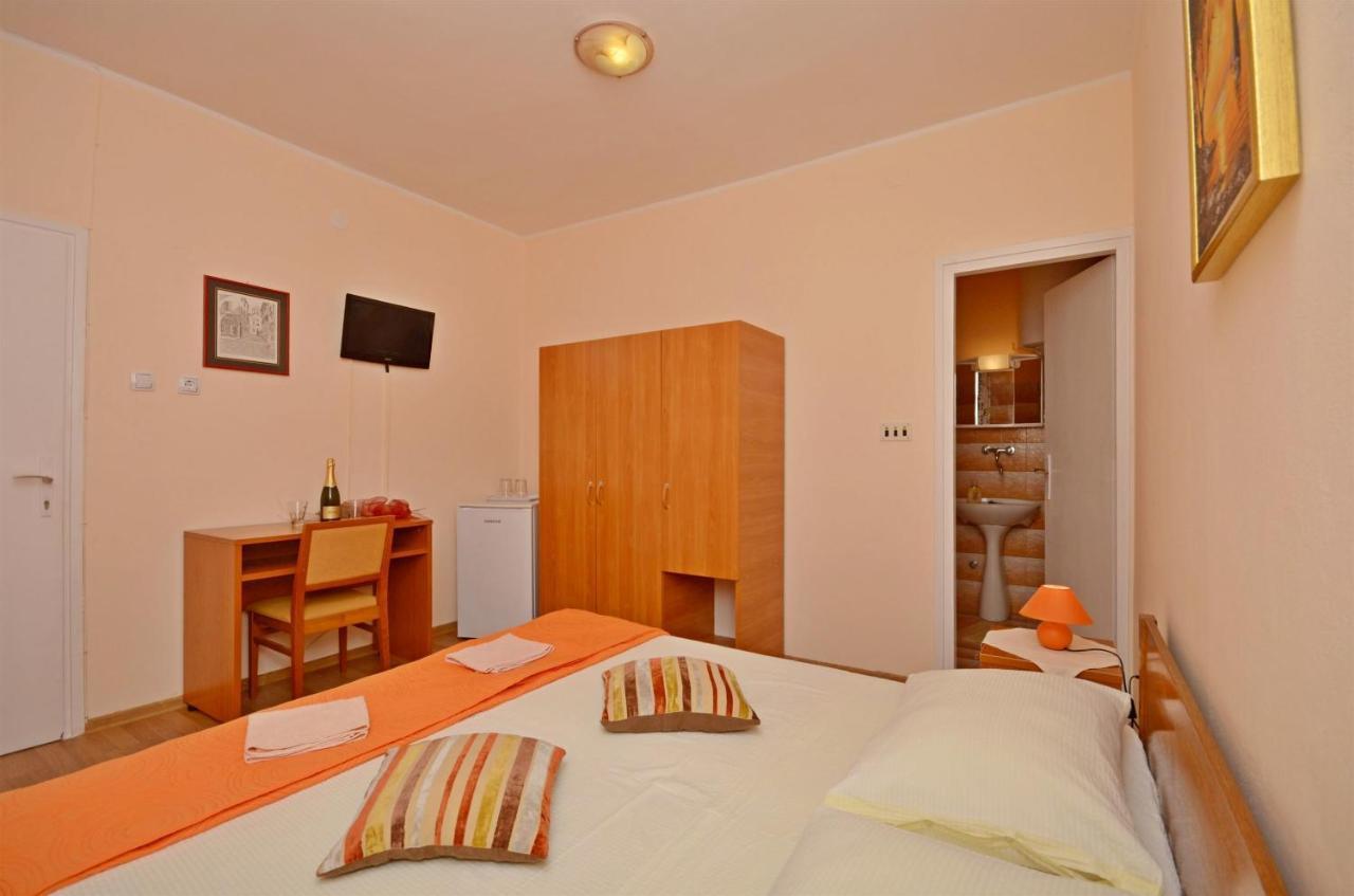 Apartment And Room Ivica Vodice Eksteriør billede