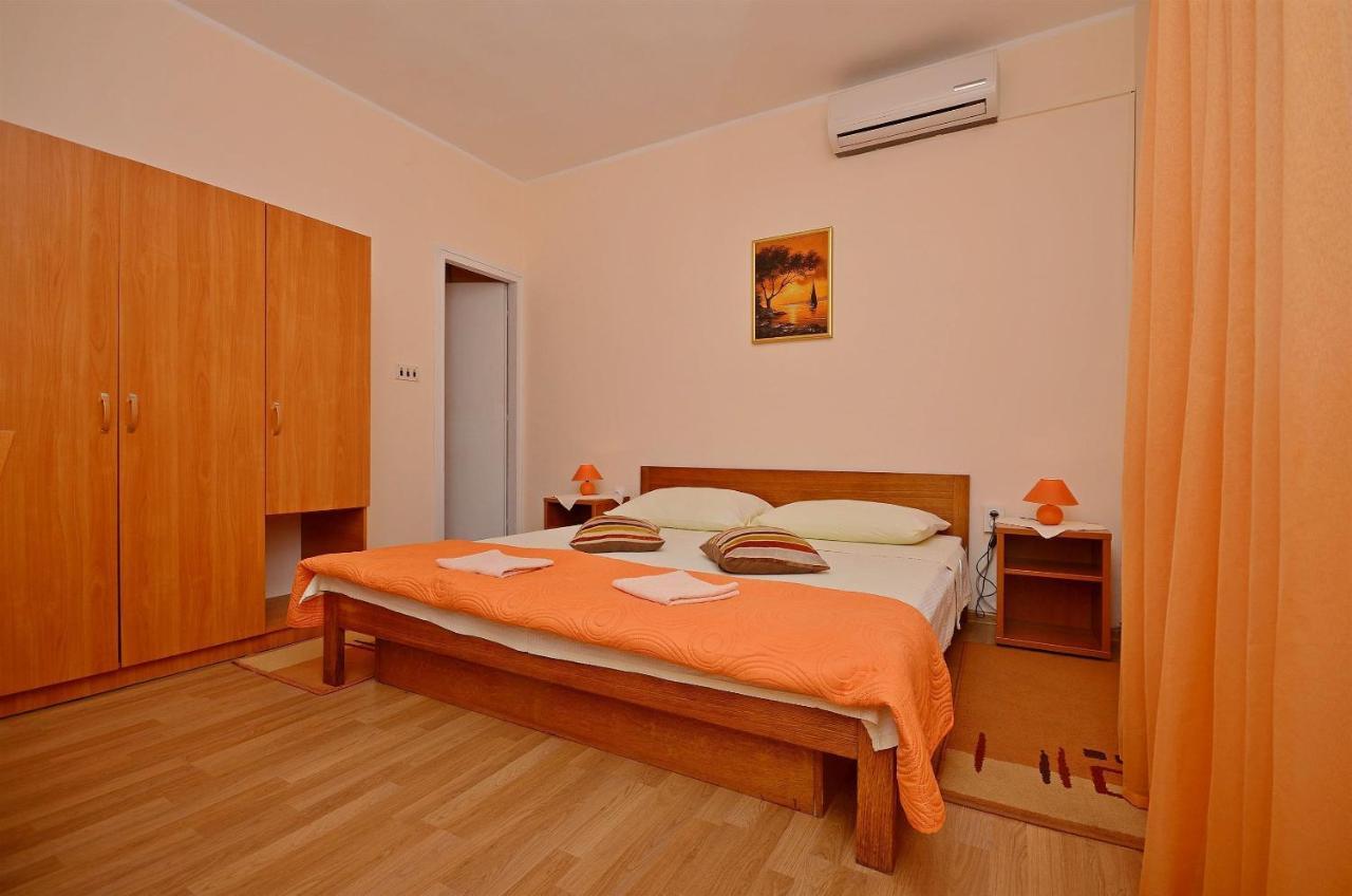 Apartment And Room Ivica Vodice Eksteriør billede