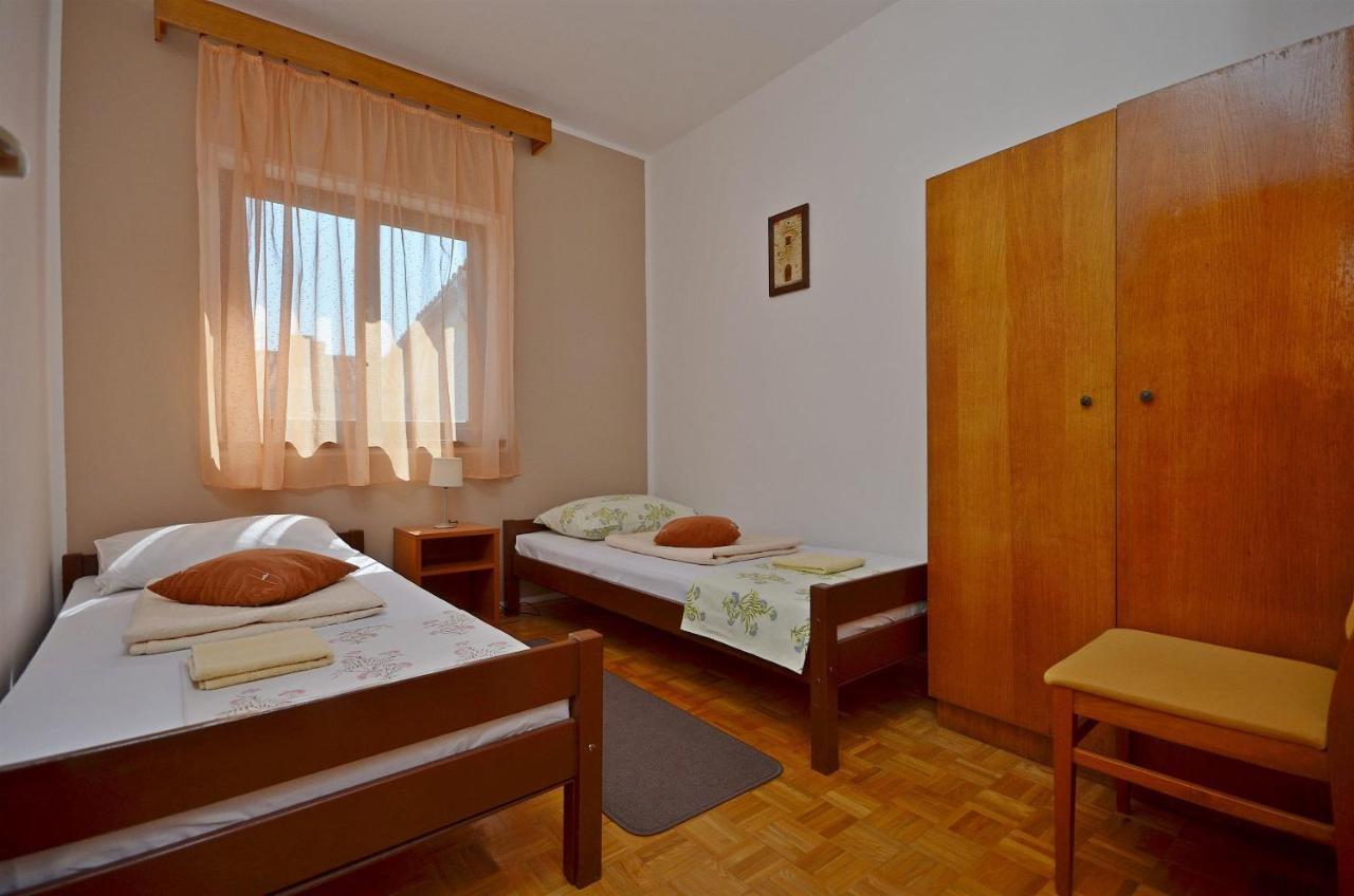 Apartment And Room Ivica Vodice Eksteriør billede
