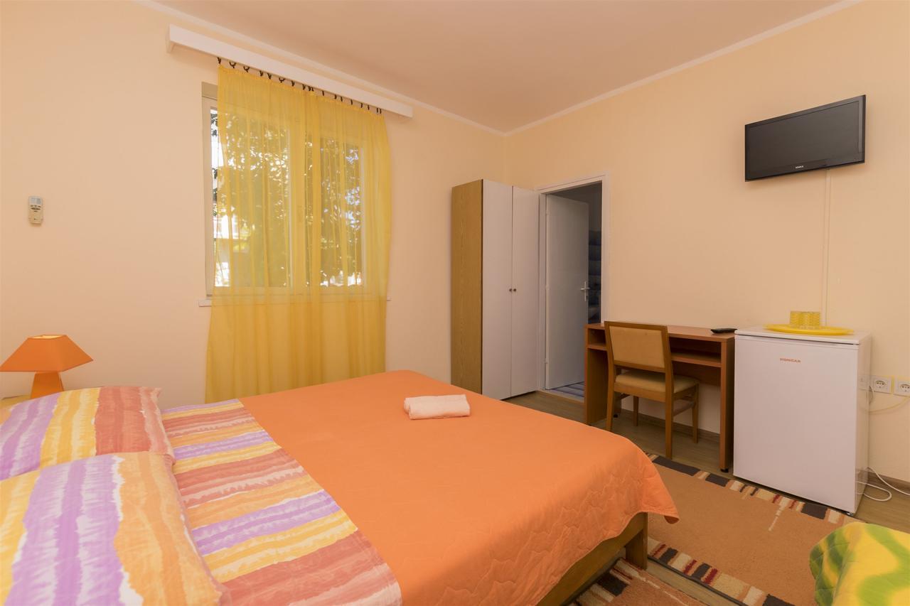 Apartment And Room Ivica Vodice Eksteriør billede