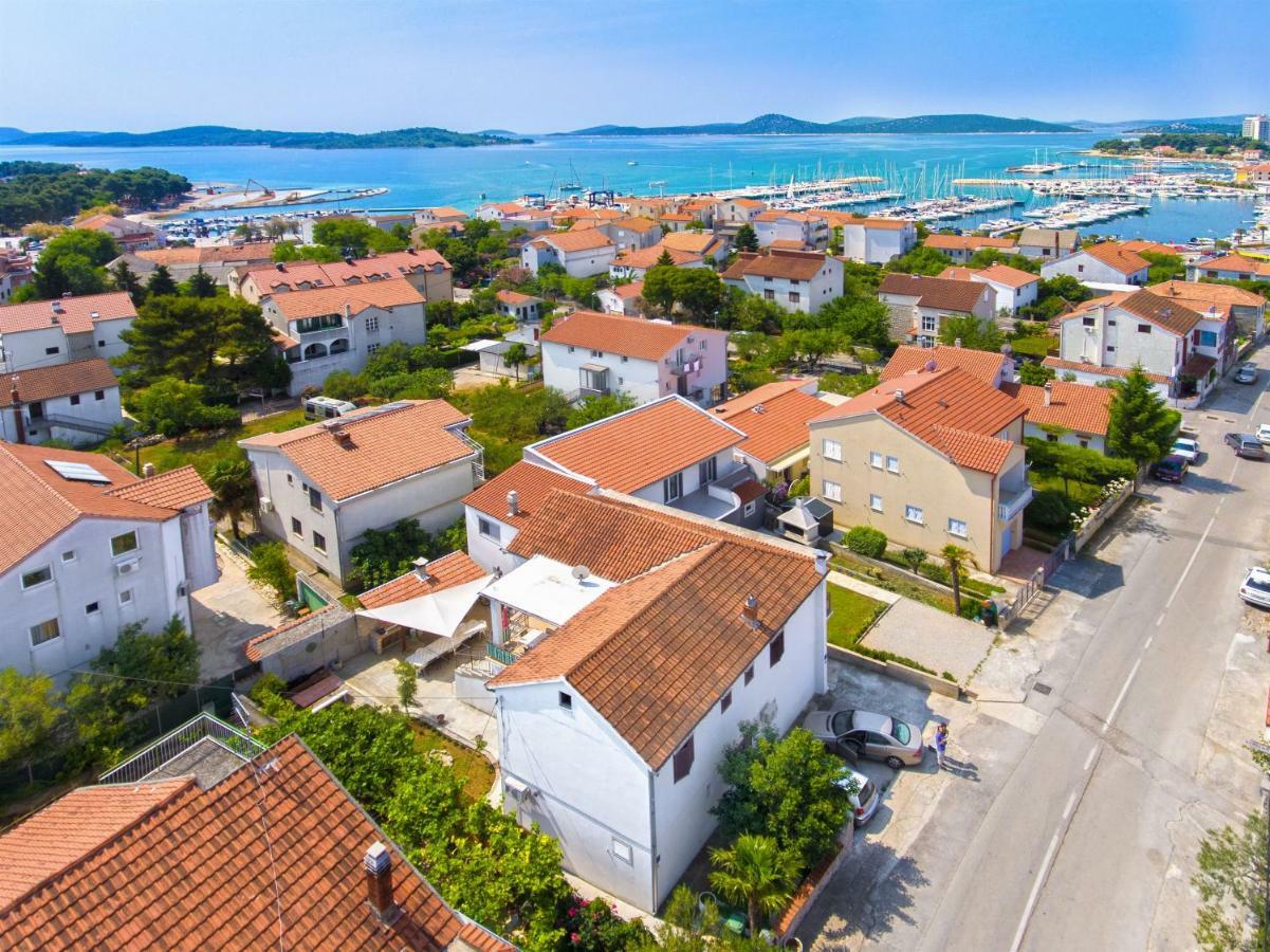 Apartment And Room Ivica Vodice Eksteriør billede